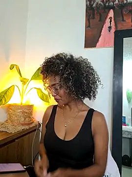 Snapshot of BiiancaEstradaa chatting on July 11, 2026, 10:44 pm BiiancaEstradaa online show from July 11, 2026, 10:44 pm