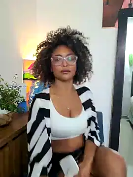 Snapshot of BiiancaEstradaa chatting on August 3, 2026, 10:57 pm BiiancaEstradaa online show from August 3, 2026, 10:57 pm