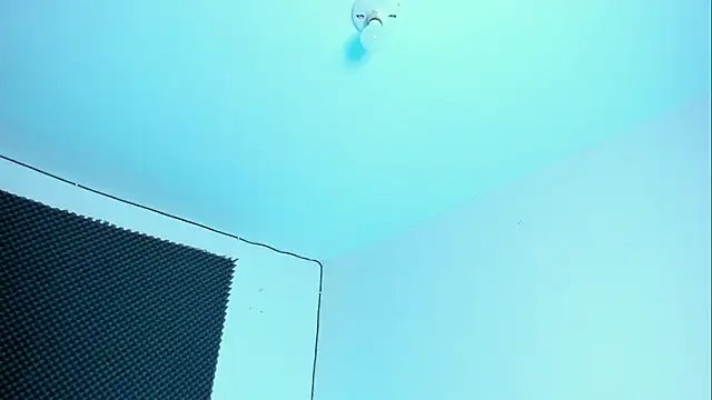 Snapshot of Ellope_ chatting on November 7, 2025, 10:10 pm Ellope online show from November 7, 2025, 10:10 pm