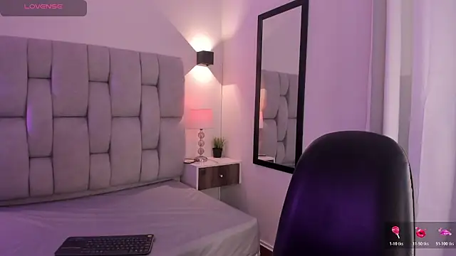 Seraphyne666 online show from February 2, 2026, 5:55 pm