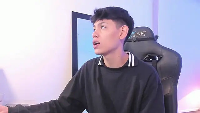 Snapshot of zeus_blaze chatting on September 11, 2025, 11:54 am zeus blaze online show from September 11, 2025, 11:54 am