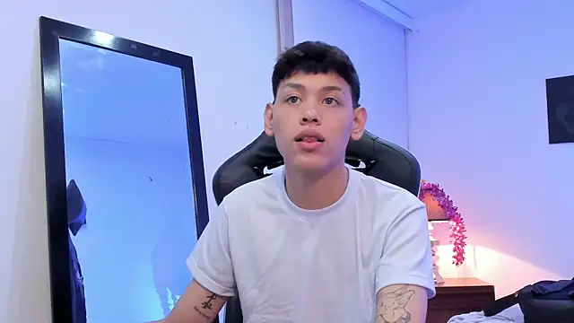 Snapshot of zeus_blaze chatting on September 18, 2025, 3:36 pm zeus blaze online show from September 18, 2025, 3:36 pm