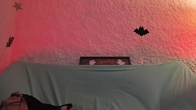 Snapshot of zeus_blaze chatting on October 25, 2025, 4:53 am zeus blaze online show from October 25, 2025, 4:53 am