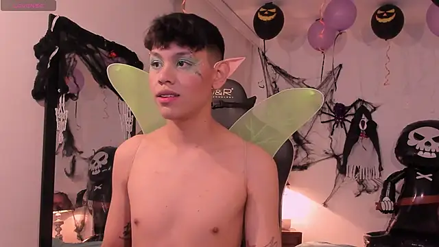 Snapshot of zeus_blaze chatting on October 28, 2025, 11:58 am zeus blaze online show from October 28, 2025, 11:58 am