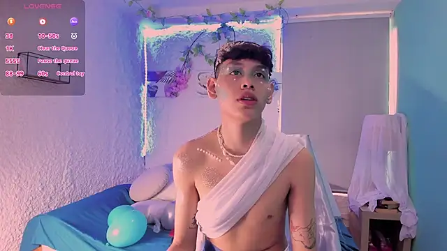 Snapshot of zeus_blaze chatting on October 31, 2025, 9:27 pm zeus blaze online show from October 31, 2025, 9:27 pm