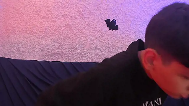 Snapshot of zeus_blaze chatting on November 5, 2025, 7:47 pm zeus blaze online show from November 5, 2025, 7:47 pm