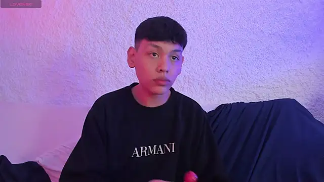 Snapshot of zeus_blaze chatting on November 9, 2025, 3:27 am zeus blaze online show from November 9, 2025, 3:27 am