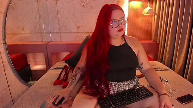 Snapshot of Lushi_Love chatting on May 4, 2026, 3:24 am Lushi Love online show from May 4, 2026, 3:24 am