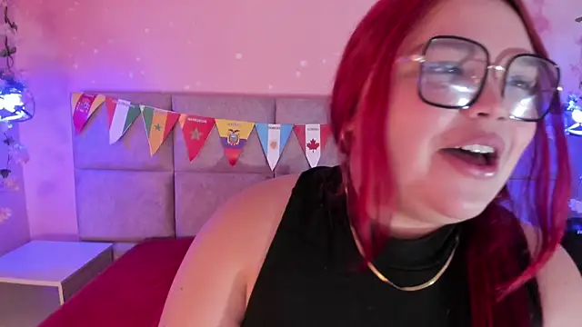 Lushi Love online show from June 22, 2026, 3:25 am