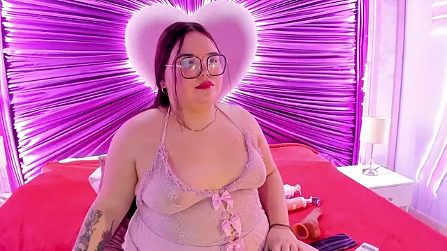 Lushi Love online show from July 18, 2026, 3:11 am