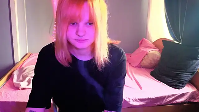 Snapshot of Elieiza_xo chatting on May 5, 2026, 9:28 am Elieiza xo online show from May 5, 2026, 9:28 am