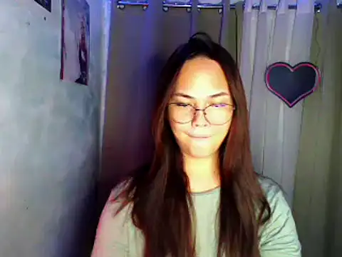 sweetsassyxx online show from April 28, 2026, 2:11 pm