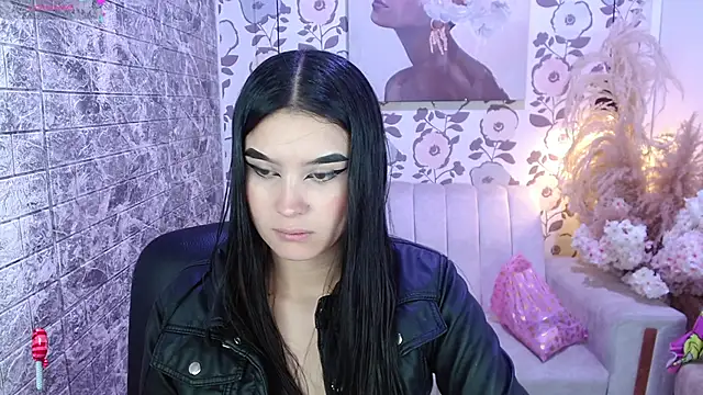 Natalie loffreda online show from February 13, 2026, 7:32 pm