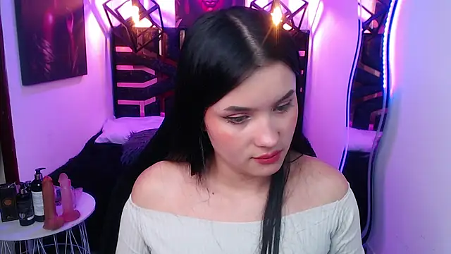 Snapshot of Natalie_loffreda chatting on May 16, 2026, 7:34 pm Natalie loffreda online show from May 16, 2026, 7:34 pm