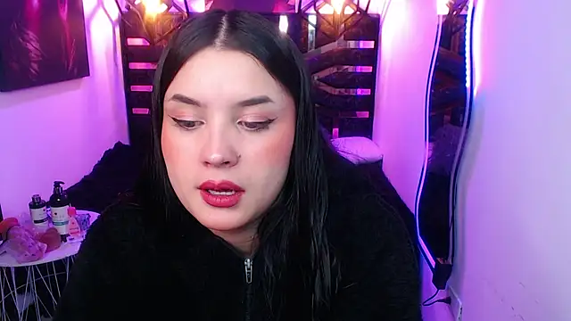 Snapshot of Natalie_loffreda chatting on May 22, 2026, 12:11 pm Natalie loffreda online show from May 22, 2026, 12:11 pm
