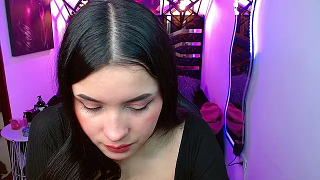 Snapshot of Natalie_loffreda chatting on June 2, 2026, 8:22 pm Natalie loffreda online show from June 2, 2026, 8:22 pm
