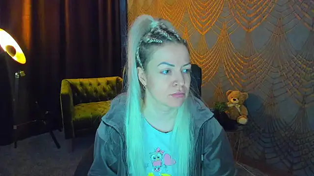 Anna Snows online show from April 27, 2026, 5:49 am