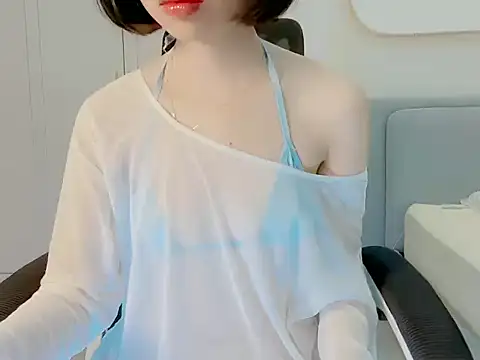 Snapshot of ggLovee chatting on September 24, 2025, 10:35 pm ggLovee online show from September 24, 2025, 10:35 pm