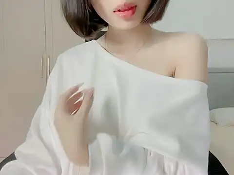 ggLovee online show from October 29, 2025, 12:35 am