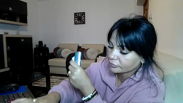Ella sweety00 online show from April 30, 2026, 2:56 pm