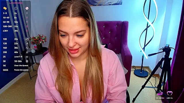 Snapshot of Emma__Ross chatting on August 8, 2026, 2:03 am Emma Ross online show from August 8, 2026, 2:03 am