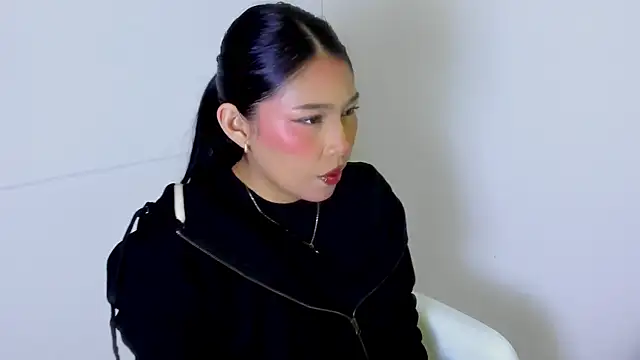 LICKY LOV online show from December 3, 2025, 3:14 am