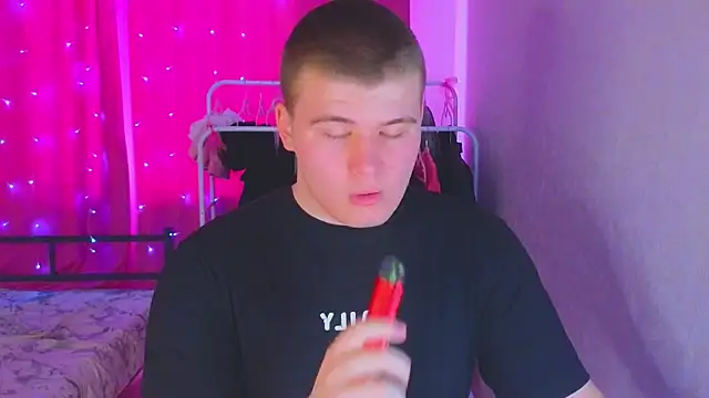 kittenmurr online show from March 3, 2026, 9:15 am