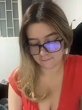 Snapshot of Blair_Bunnyy chatting on November 10, 2025, 1:04 am Blair Bunnyy online show from November 10, 2025, 1:04 am