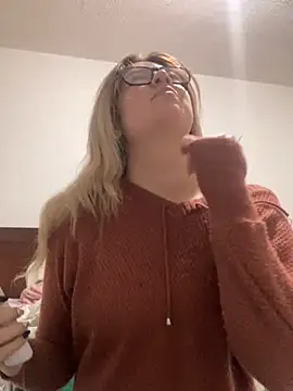 Snapshot of Blair_Bunnyy chatting on November 16, 2025, 6:52 am Blair Bunnyy online show from November 16, 2025, 6:52 am