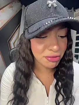 Snapshot of jenn_fit chatting on January 13, 2026, 5:13 am jenn fit online show from January 13, 2026, 5:13 am