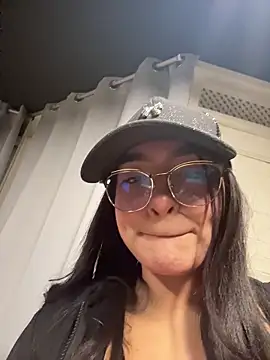 Snapshot of jenn_fit chatting on January 16, 2026, 3:43 am jenn fit online show from January 16, 2026, 3:43 am