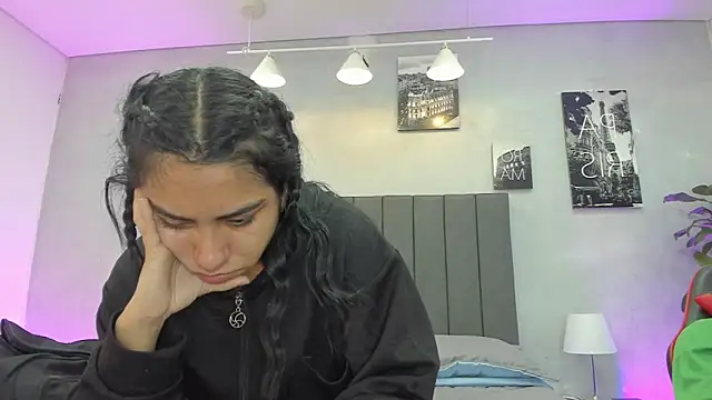 Snapshot of violet_and_myers chatting on October 14, 2025, 11:33 am violet and myers online show from October 14, 2025, 11:33 am