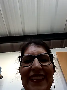 Snapshot of swity_foster chatting on September 9, 2025, 12:48 pm swity foster online show from September 9, 2025, 12:48 pm