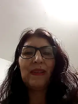 Snapshot of swity_foster chatting on October 2, 2025, 8:32 am swity foster online show from October 2, 2025, 8:32 am