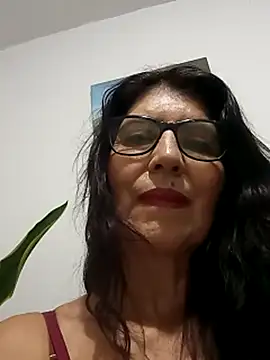 Snapshot of swity_foster chatting on October 7, 2025, 9:06 am swity foster online show from October 7, 2025, 9:06 am