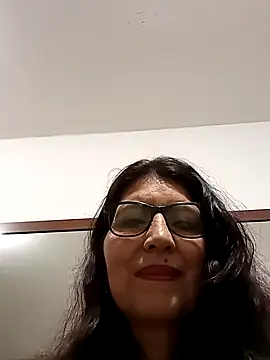 Snapshot of swity_foster chatting on October 16, 2025, 8:26 am swity foster online show from October 16, 2025, 8:26 am