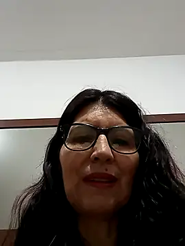 Snapshot of swity_foster chatting on October 17, 2025, 8:39 am swity foster online show from October 17, 2025, 8:39 am