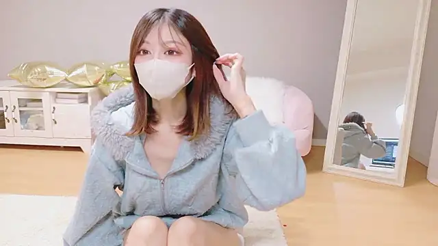 Yuna-ch online show from January 7, 2026, 4:42 pm