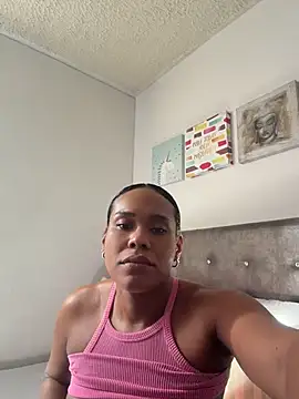 Snapshot of Ashleyroberst chatting on July 3, 2026, 1:28 pm Ashleyroberst online show from July 3, 2026, 1:28 pm