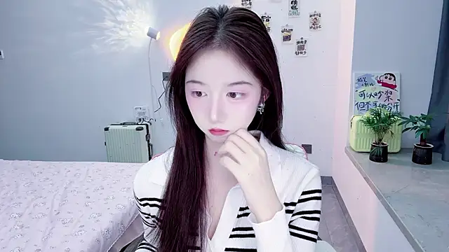 Snapshot of suger-TT chatting on November 4, 2025, 12:04 pm suger-TT online show from November 4, 2025, 12:04 pm