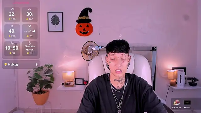 Snapshot of Luci_Rose chatting on October 24, 2025, 2:19 am Luci Rose online show from October 24, 2025, 2:19 am