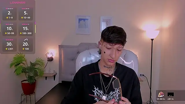 Snapshot of Luci_Rose chatting on November 20, 2025, 11:59 pm Luci Rose online show from November 20, 2025, 11:59 pm