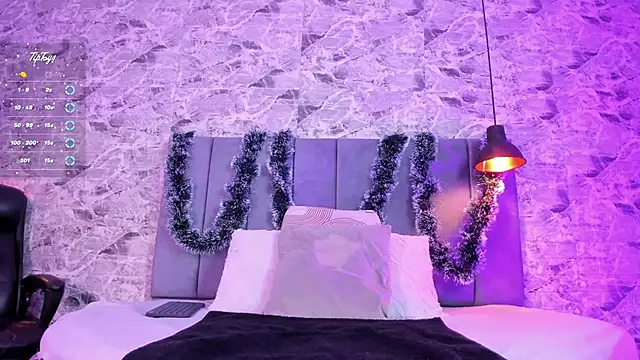 Snapshot of mily__18 chatting on December 2, 2025, 11:48 am mily 18 online show from December 2, 2025, 11:48 am