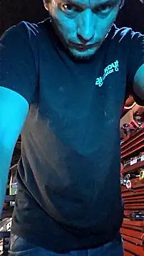 Snapshot of twistafatpipe chatting on September 25, 2025, 4:05 am twistafatpipe online show from September 25, 2025, 4:05 am