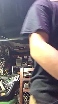 Snapshot of twistafatpipe chatting on October 4, 2025, 5:16 am twistafatpipe online show from October 4, 2025, 5:16 am