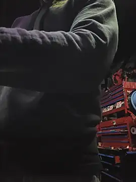 Snapshot of twistafatpipe chatting on October 31, 2025, 4:13 am twistafatpipe online show from October 31, 2025, 4:13 am