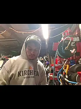 Snapshot of twistafatpipe chatting on November 10, 2025, 10:47 am twistafatpipe online show from November 10, 2025, 10:47 am