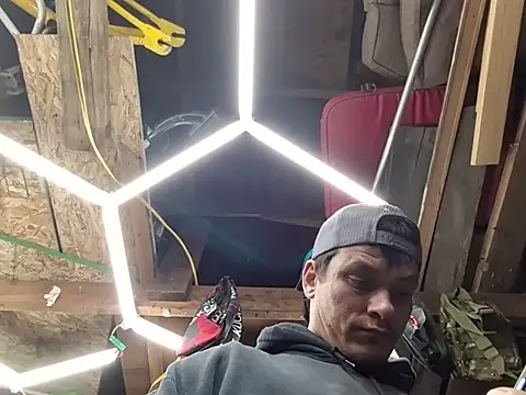 twistafatpipe online show from February 26, 2026, 4:55 am