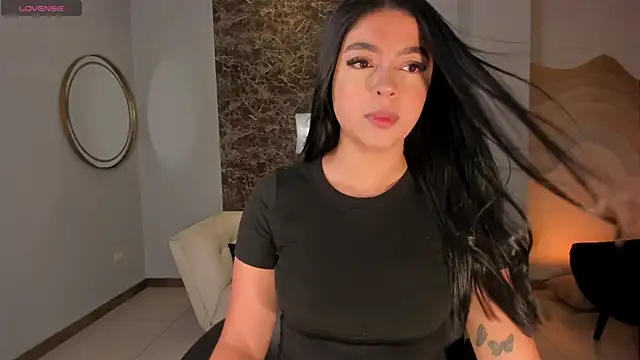 NataliaGaret online show from April 22, 2026, 9:33 am