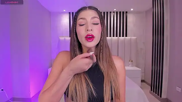 Snapshot of MaddisonTaylor1 chatting on September 16, 2025, 8:21 pm MaddisonTaylor1 online show from September 16, 2025, 8:21 pm